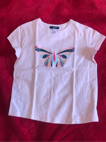 T-shirt papillon rose pâle