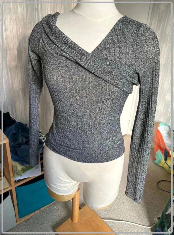 Tres  jolie t  shirt  taille  S - photo numéro 2