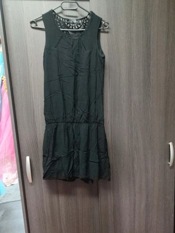 Robe noire  cache cache