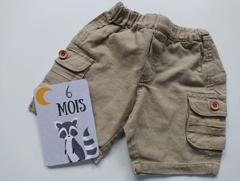 Short, taille 6 mois
