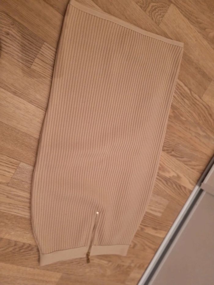 Longue jupe beige - photo numéro 3