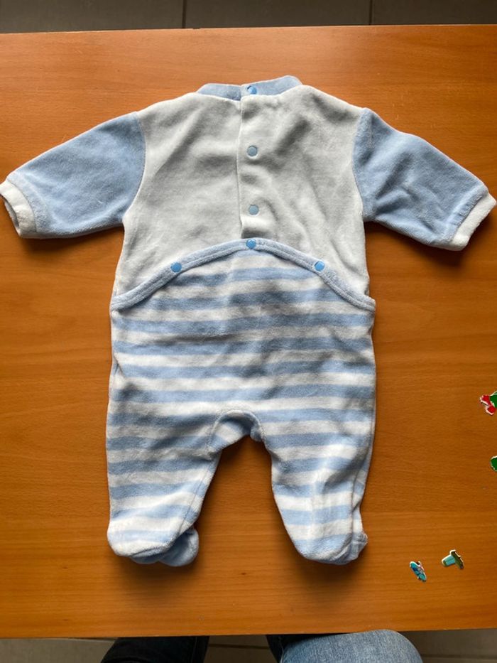 Pyjama 1 mois - photo numéro 4
