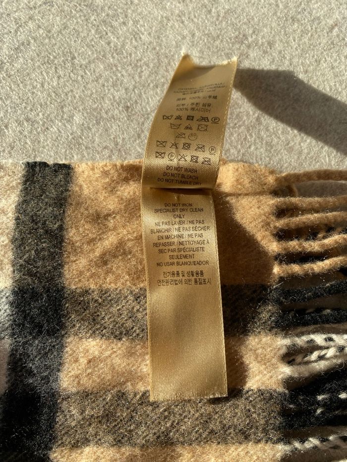 Écharpe Burberry - photo numéro 2
