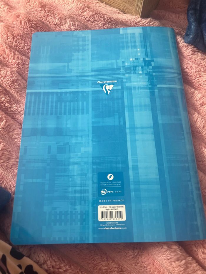 Cahier grand carreaux - photo numéro 3