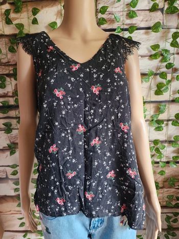 🌸Débardeur fleurie Etam Taille 42🌸