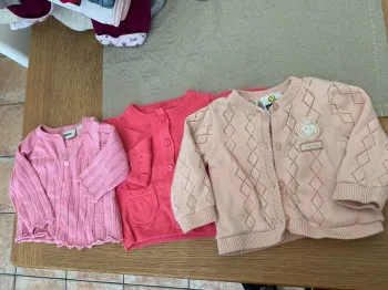 Gilets fille 3 mois