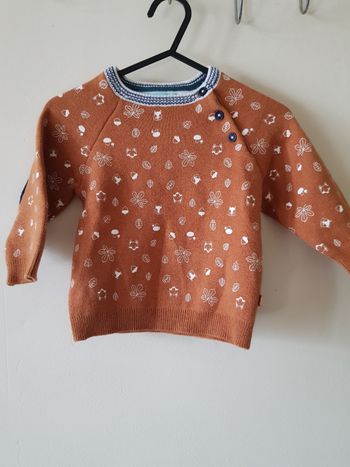 Pull Obaïbi 6 mois – renard & feuilles – brun caramel – très bon état
