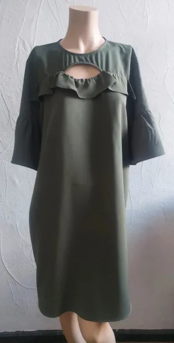 Robe olive à volants élégante