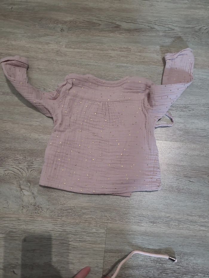 Haut cache coeur mauve et jean - photo numéro 4