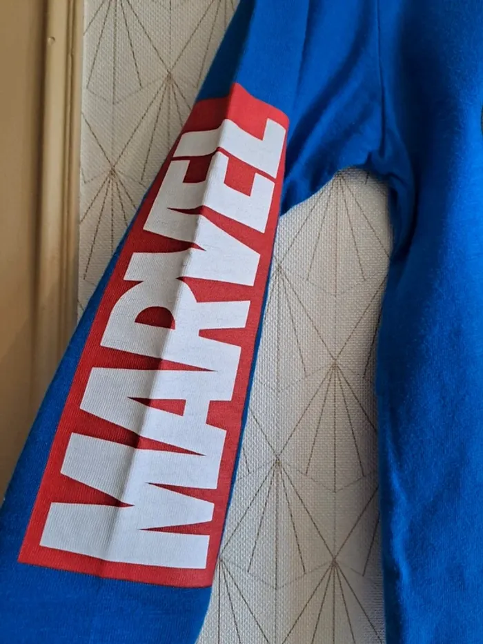 T-shirt garçon marvel comme neuf 4-5 ans - photo numéro 4