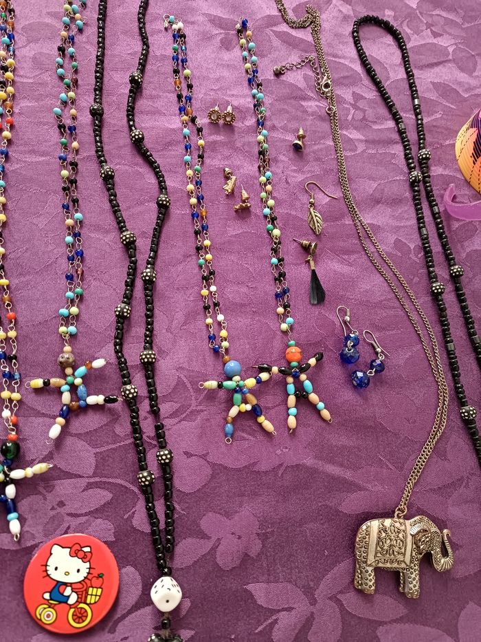 Lot hétéroclite de bijoux fantaisie - photo numéro 5