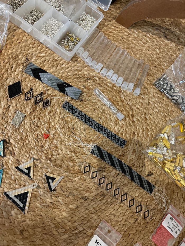 Lot création perles miyuki avec accessoires et feuilles croquis - photo numéro 11