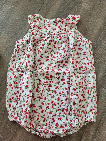 Barboteuse combishort motif cerise