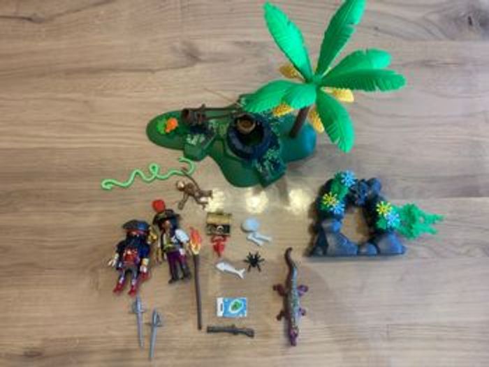 Playmobil set 50414 - Repaire du trésor des pirates - photo numéro 2