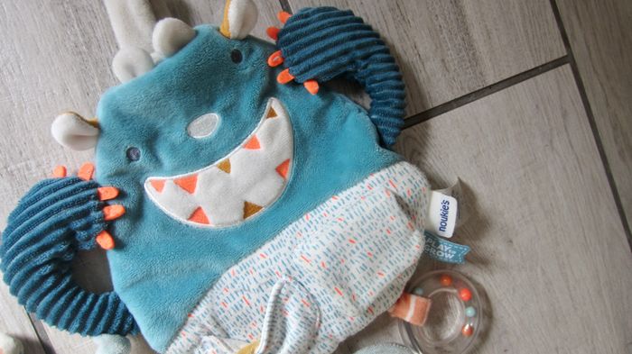 Jouet éveil et activités : Ollie le monstre - Noukie's - photo numéro 2