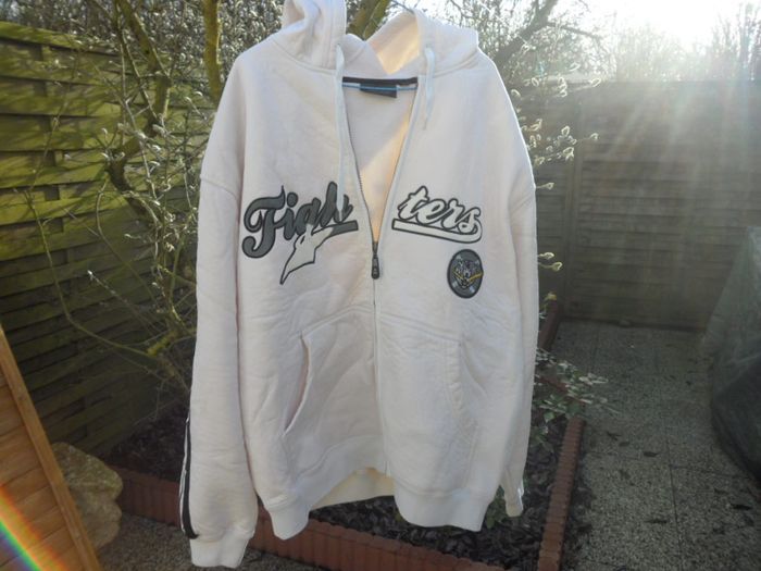 Sweat à capuche très beau aucun accro