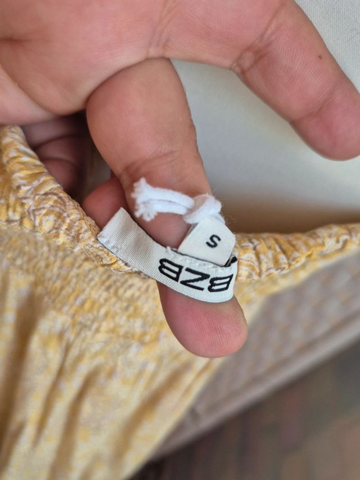 💕Jolie Robe d'été jaune à motif BZB - Bretelles fines - femme TS/ 36 💕 - photo numéro 13