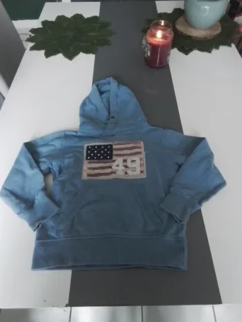 Sweat-shirt bleu tao 5 ans