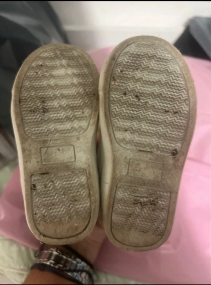 Basket Mickey taille 21 - photo numéro 3