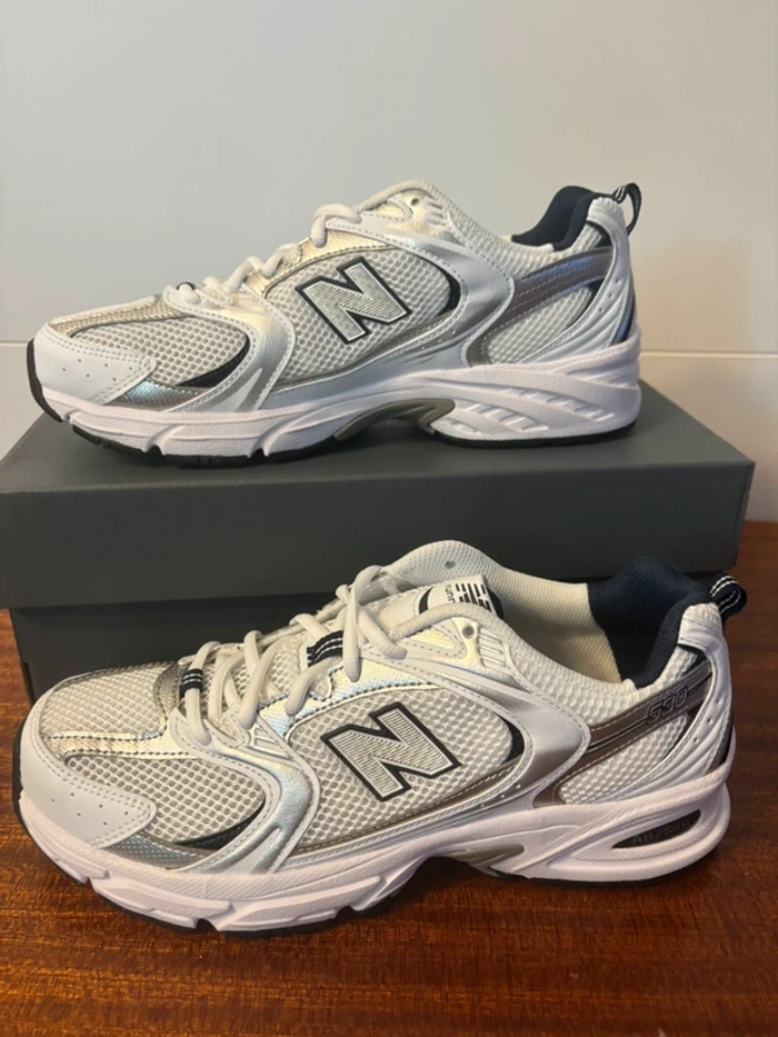 Baskets New Balance 530 taille 40.5 - photo numéro 2
