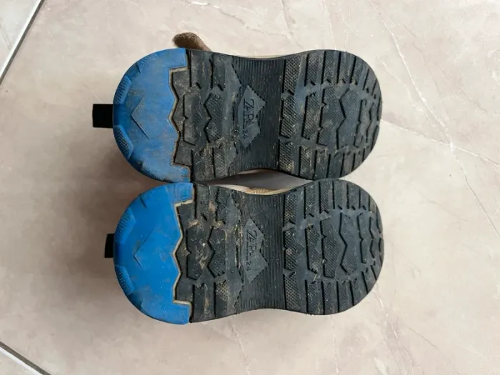 Chaussures enfant ZARA montantes marron/beige pointure 24 - photo numéro 6