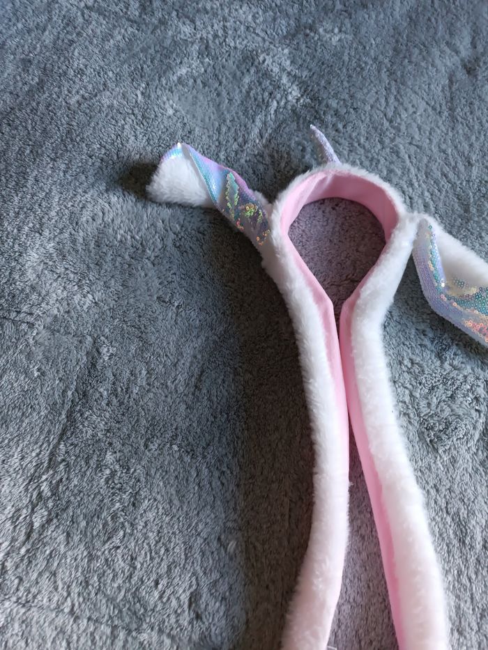 Serre-tête licorne peluche – oreilles et corne pailletées - photo numéro 2