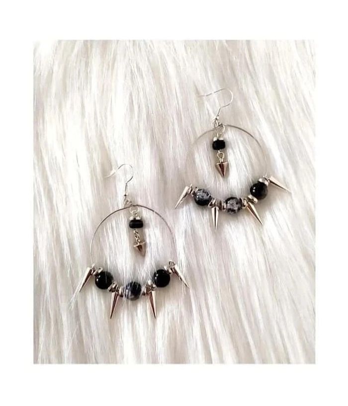 Boucles d'oreilles pendantes anneaux avec pointes style punk rock gothique métal