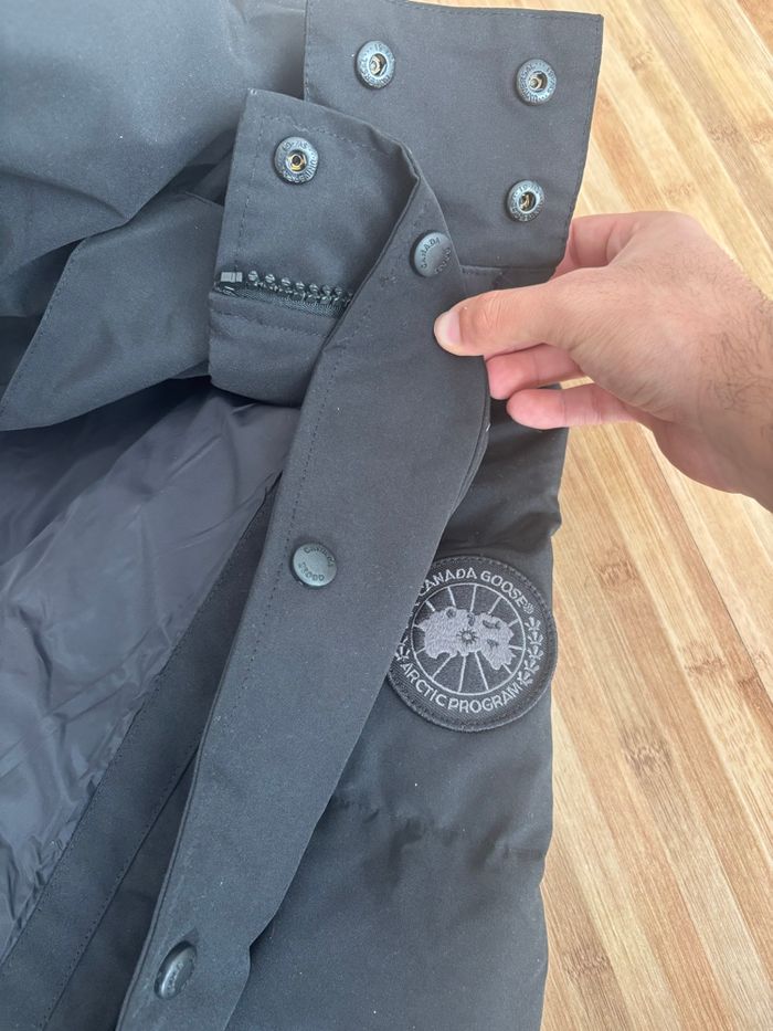 Canada Goose Wyndham black label en noir monochrome - photo numéro 10