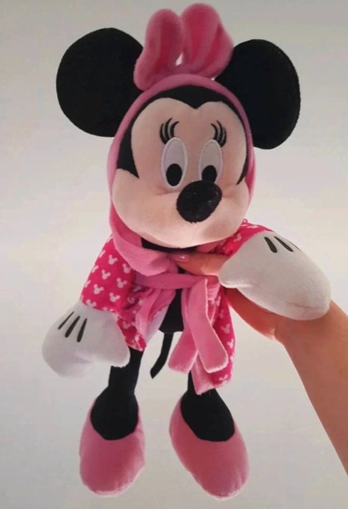 Peluche minnie en peignoir disney