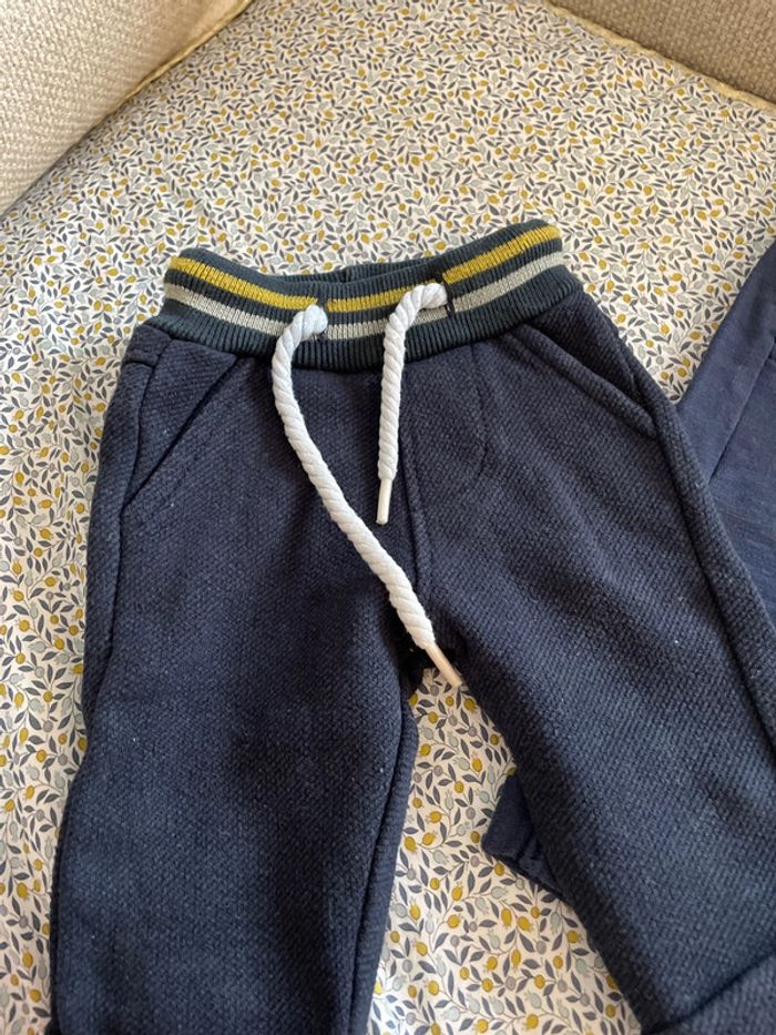 2 pantalons TAO 3 mois - photo numéro 2