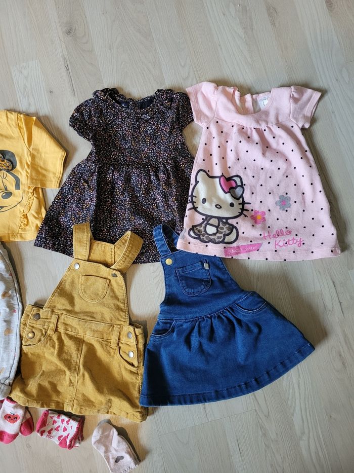 Lot vêtements 6 mois - photo numéro 2