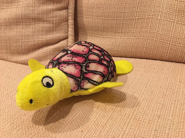 Doudou peluche tortue colorée King jouet 17 cm - photo numéro 3