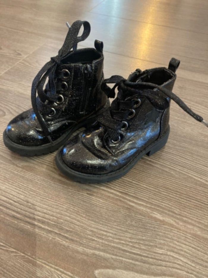 Bottines taille 22