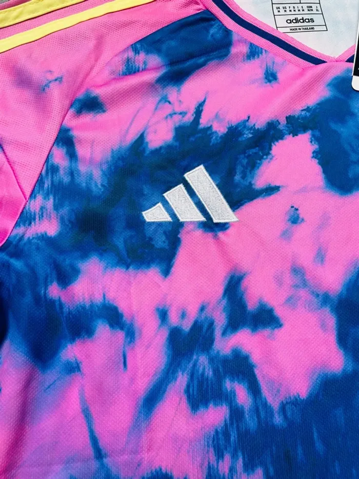 Maillot concept foot Japon bleu rose vague taille M - photo numéro 5