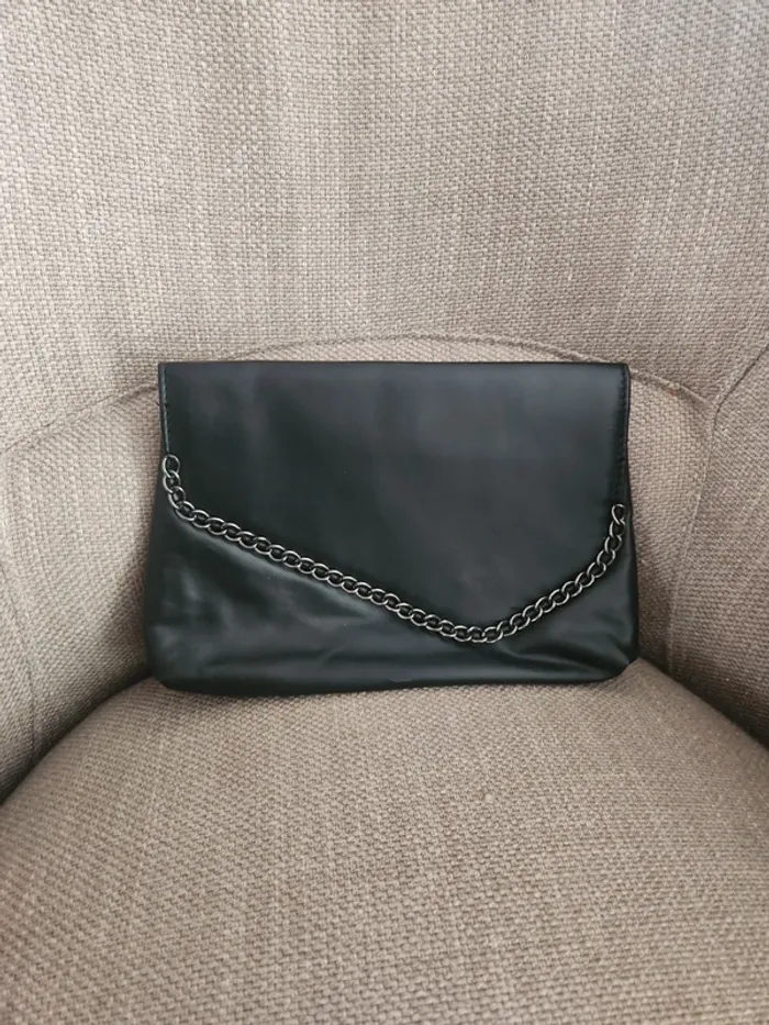 Petite pochette noire neuve