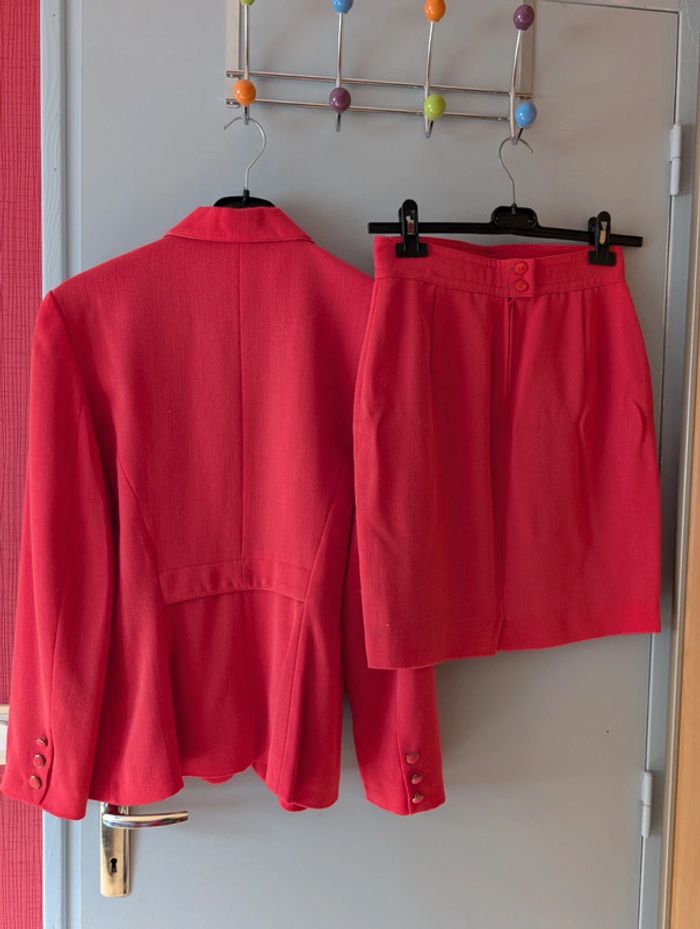 Ensemble tailleur jupe - photo numéro 2