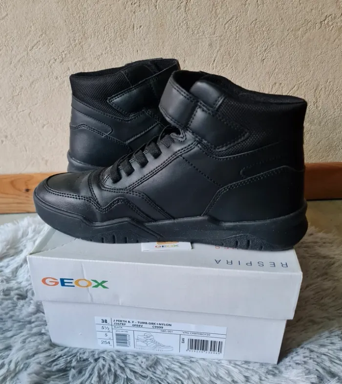 baskets montantes noires GEOX neuves pointure 38 - photo numéro 2