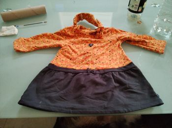 Robe et serre tête