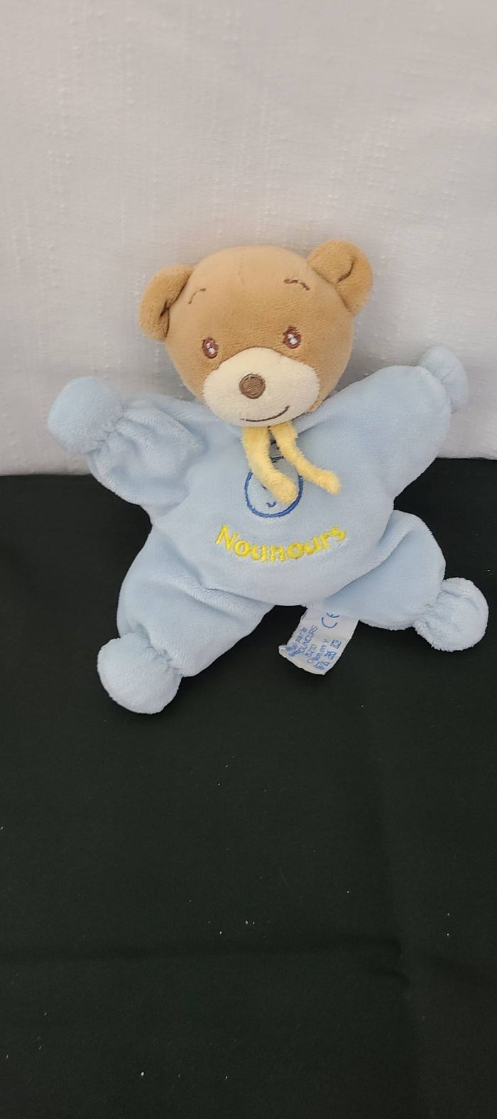 Doudou semi plat ours bleu coeur jaune NOUNOURS - photo numéro 4