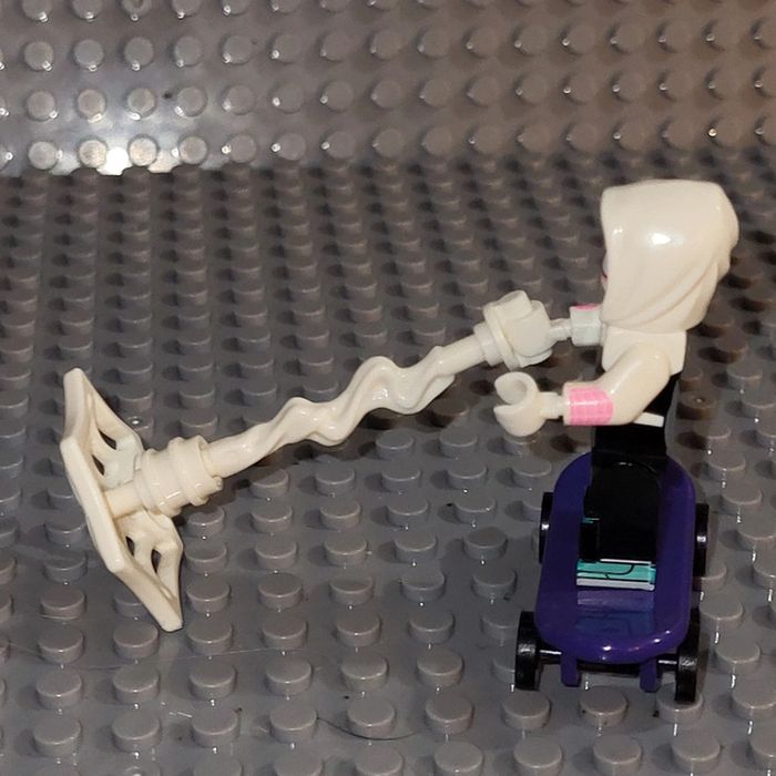 Minifigure / Figurine 🕸 Marvel - DC Comics 🕷 Spider-Gwen - photo numéro 3