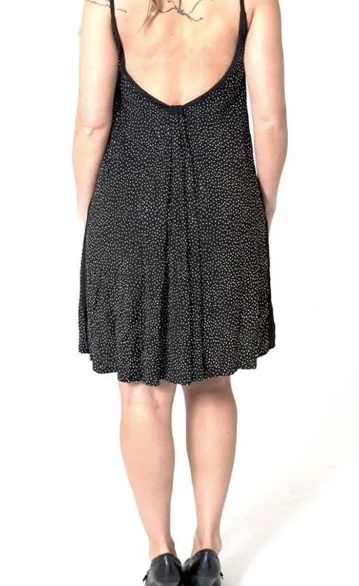 Très belle robe, édition limitée, H&M Versace, taille 36 extensible - photo numéro 3