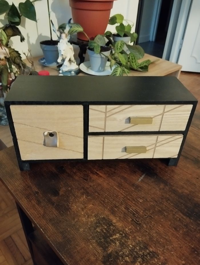 Petite armoire , 3 tiroirs