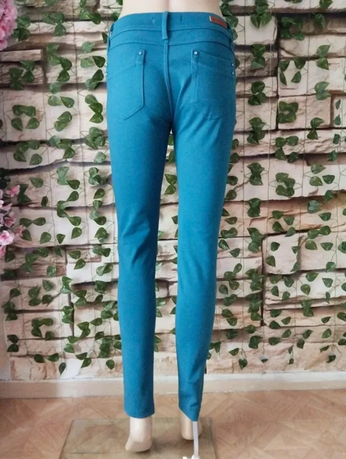 🌸Pantalon skinny Bleu canard Miss Ok Taille 38🌸 - photo numéro 2
