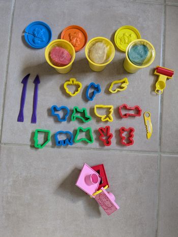 Pâtes à modeler et accessoires