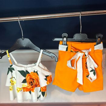 Ensemble orange Taille  30mois