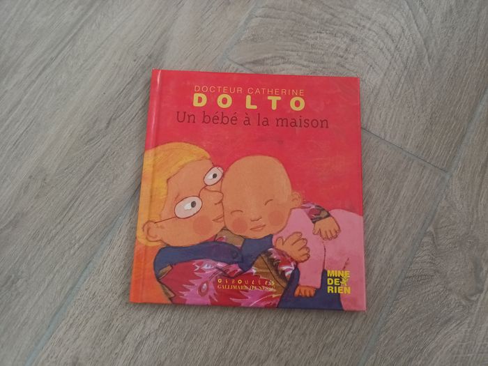 Livre Dolto - un bébé à la maison