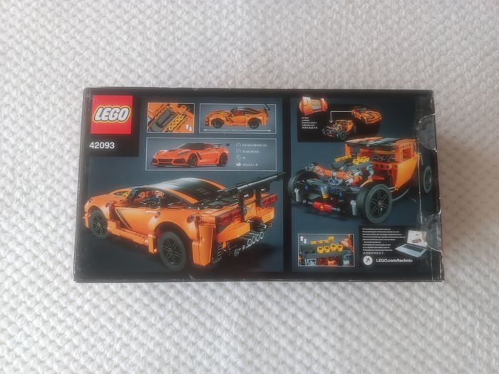 Légo Technic Chevrolet Corvette ZR1 - 42093 complet - photo numéro 2