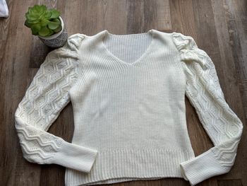 - Pull Haza    - Taille S  - Neuf sans étiquette