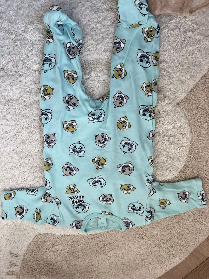 Pyjama baby shark