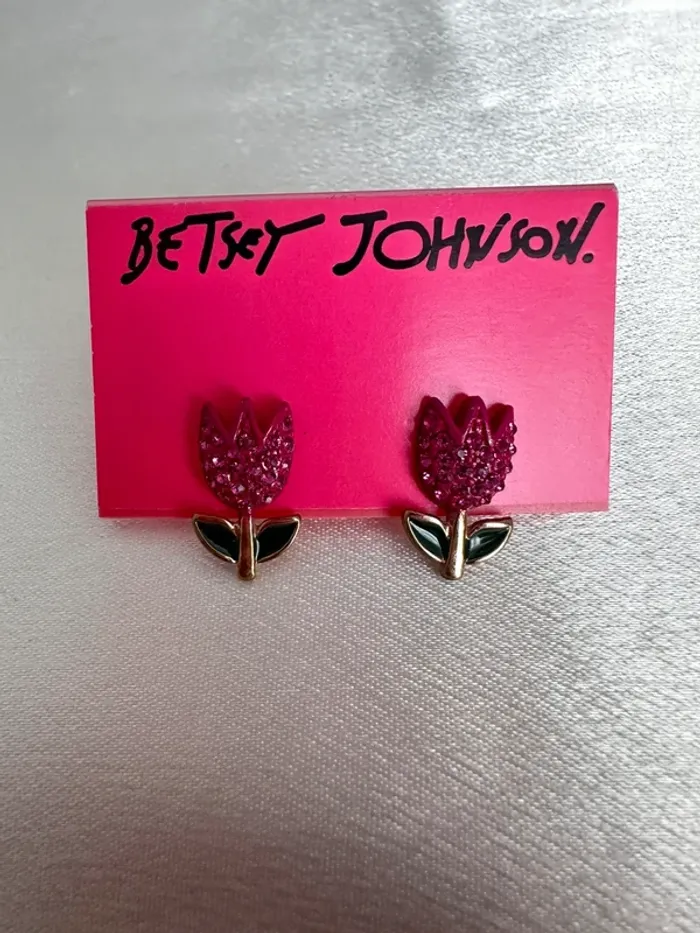 🌷 Boucles d’oreilles Betsey Johnson – Tulipes roses strassées 💖 - photo numéro 3